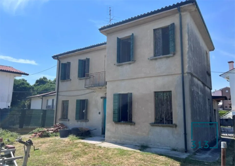 Campalto Villa da restaurare su lotto di 1600mq – Foto 8 di 15
