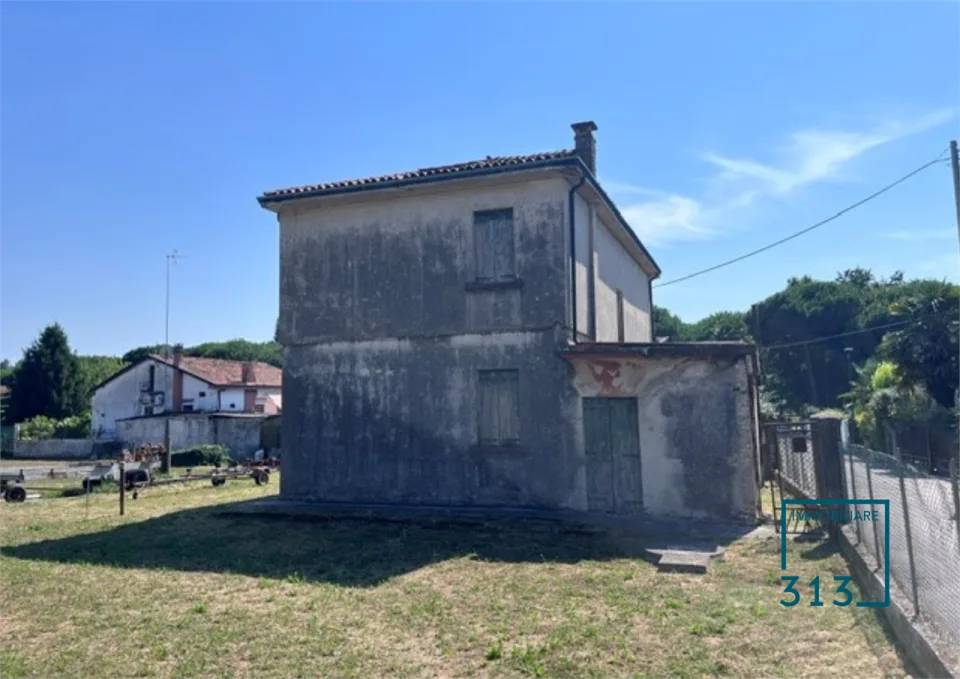 Campalto Villa da restaurare su lotto di 1600mq – Foto 3 di 15