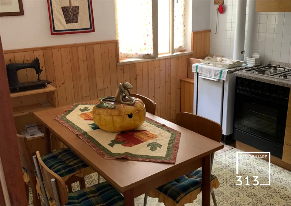 Calalzo di Cadore Casa singola su più piani con giardino privato – Foto 7 di 24