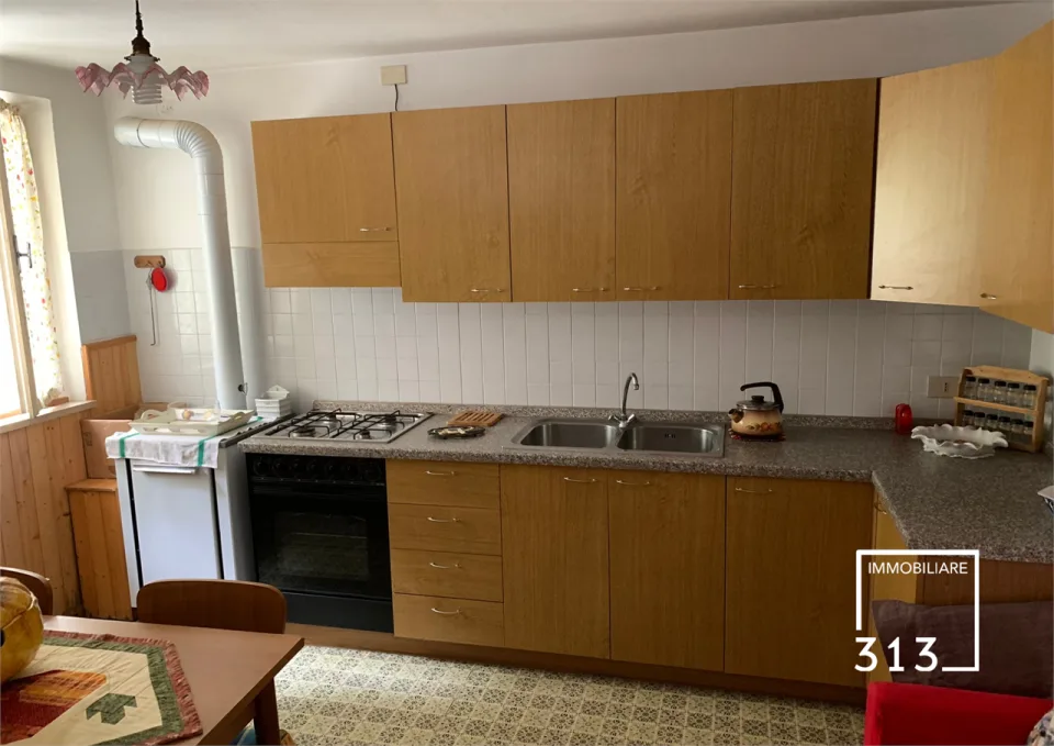 Calalzo di Cadore Casa singola su più piani con giardino privato – Foto 9 di 24