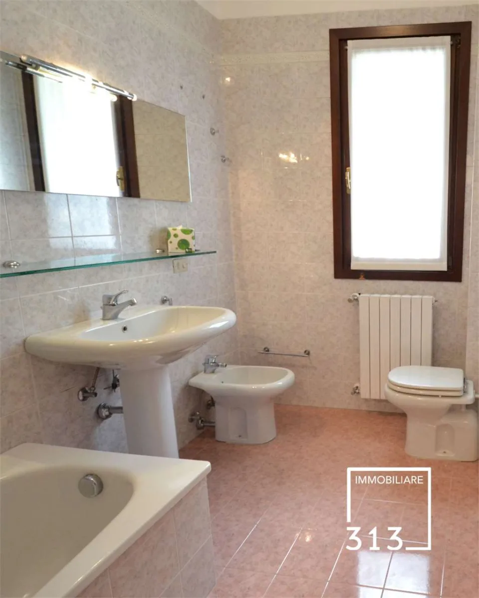 GAZZERA appartamento 2 camere 2 bagni classe D – Foto 25 di 36