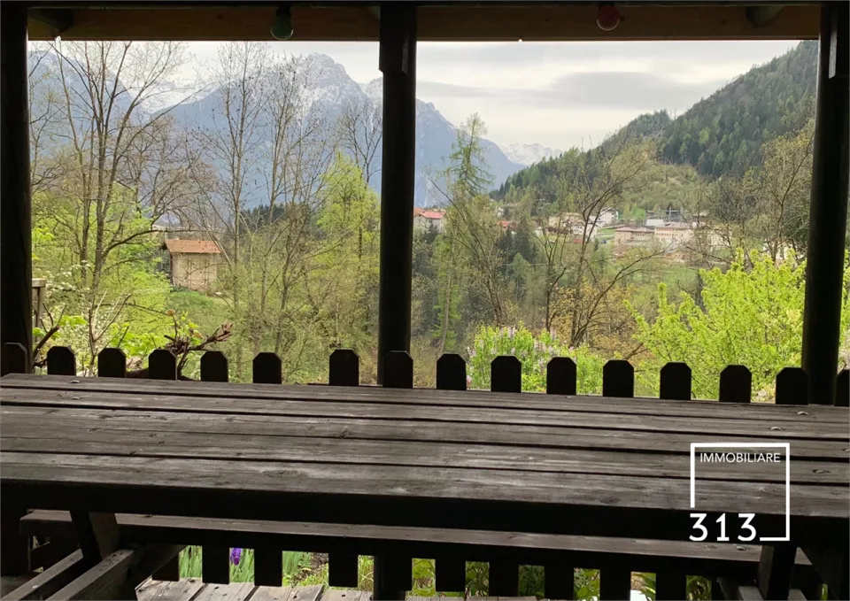 Calalzo di Cadore Casa singola su più piani con giardino privato – Foto 14 di 24