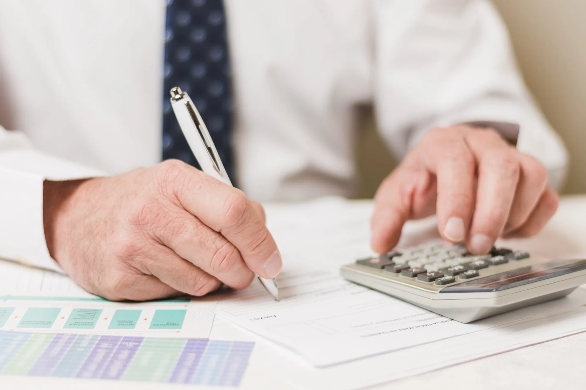 Leggi l'articolo per scoprire come le spese notarili e di agenzia immobiliare per l'acquisto della casa possono essere detratte!